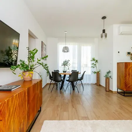 דירה 3br Premium Skyline Penthouse W Ac By Nw