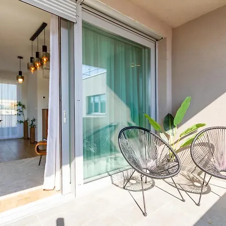 3br Premium Skyline Penthouse W Ac By Nw דירה *