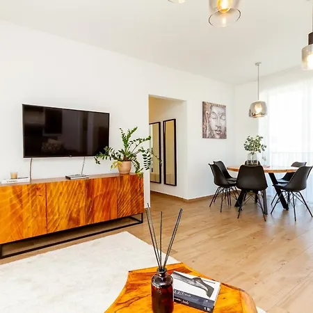 3br Premium Skyline Penthouse W Ac By Nw דירה