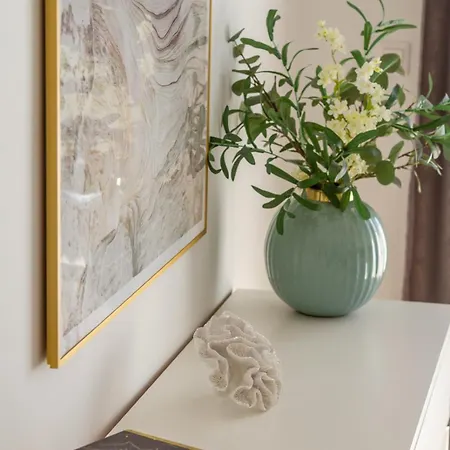 3br Premium Skyline Penthouse W Ac By Nw *