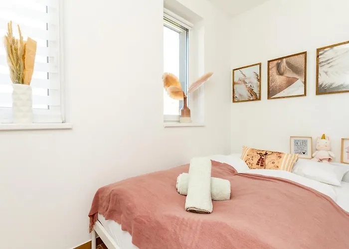 3br Premium Skyline Penthouse W Ac By Nw *