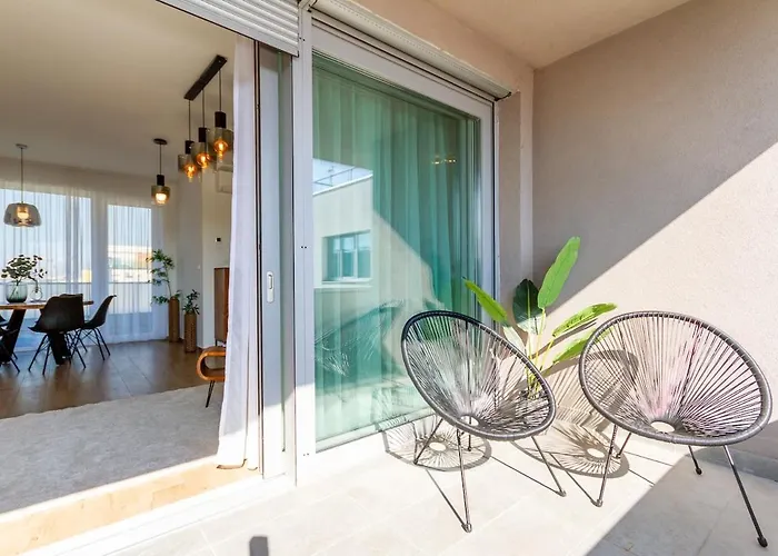3br Premium Skyline Penthouse W Ac By Nw Διαμέρισμα *