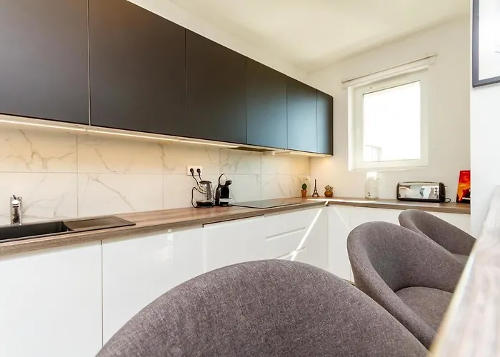 3br Premium Skyline Penthouse W Ac By Nw Appartamento *