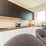 3br Premium Skyline Penthouse W Ac By Nw Apartmán *