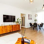 3br Premium Skyline Penthouse W Ac By Nw Apartmán