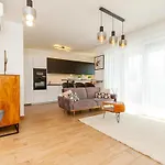 3br Premium Skyline Penthouse W Ac By Nw Apartmán